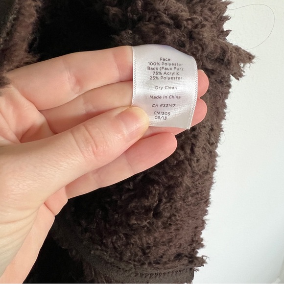 Talbots Faux Fur Brown Vest Size 16P - Picture 6 of 7